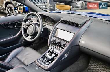 Кабриолет Jaguar F-Type 2020 в 