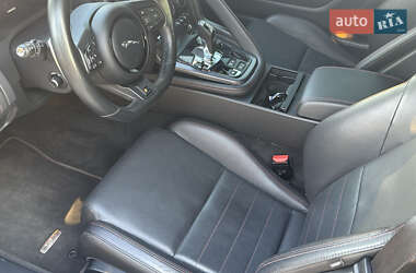 Купе Jaguar F-Type 2017 в 