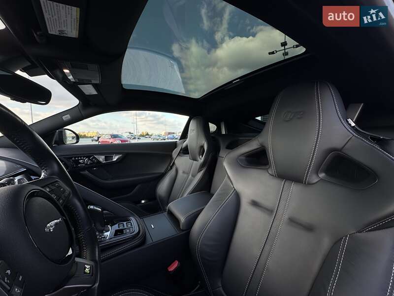 Купе Jaguar F-Type 2015 в Киеве