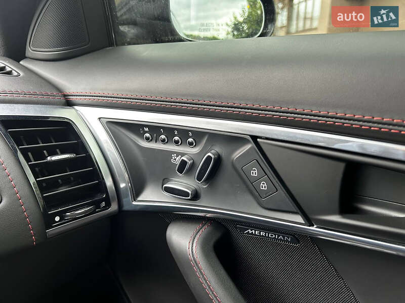 Купе Jaguar F-Type 2019 в Киеве фото 18 Купе Jaguar F-Type 2019 в Киеве