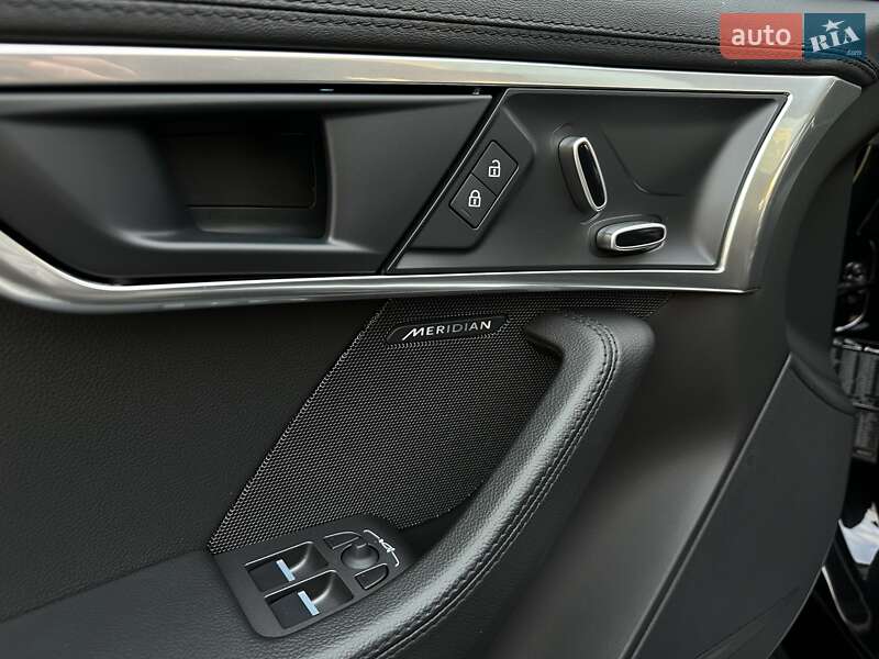Купе Jaguar F-Type 2023 в Киеве фото 40 Купе Jaguar F-Type 2023 в Киеве