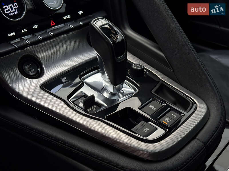 Купе Jaguar F-Type 2015 в Киеве фото 35 Купе Jaguar F-Type 2015 в Киеве