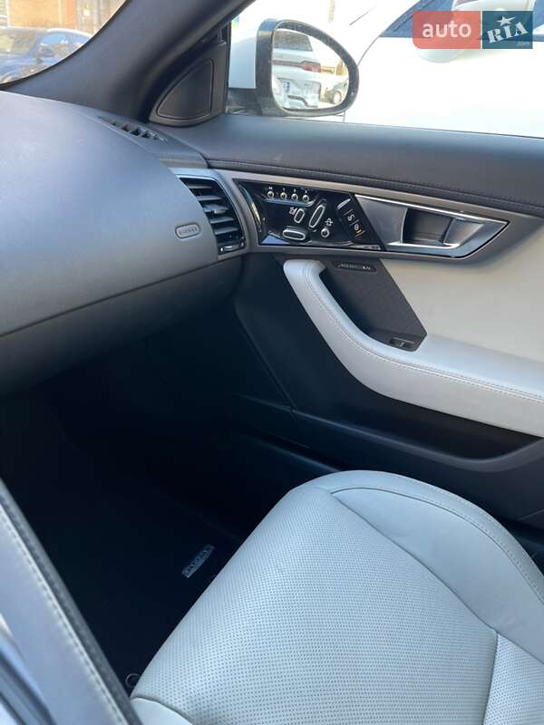 Родстер Jaguar F-Type 2013 в Киеве