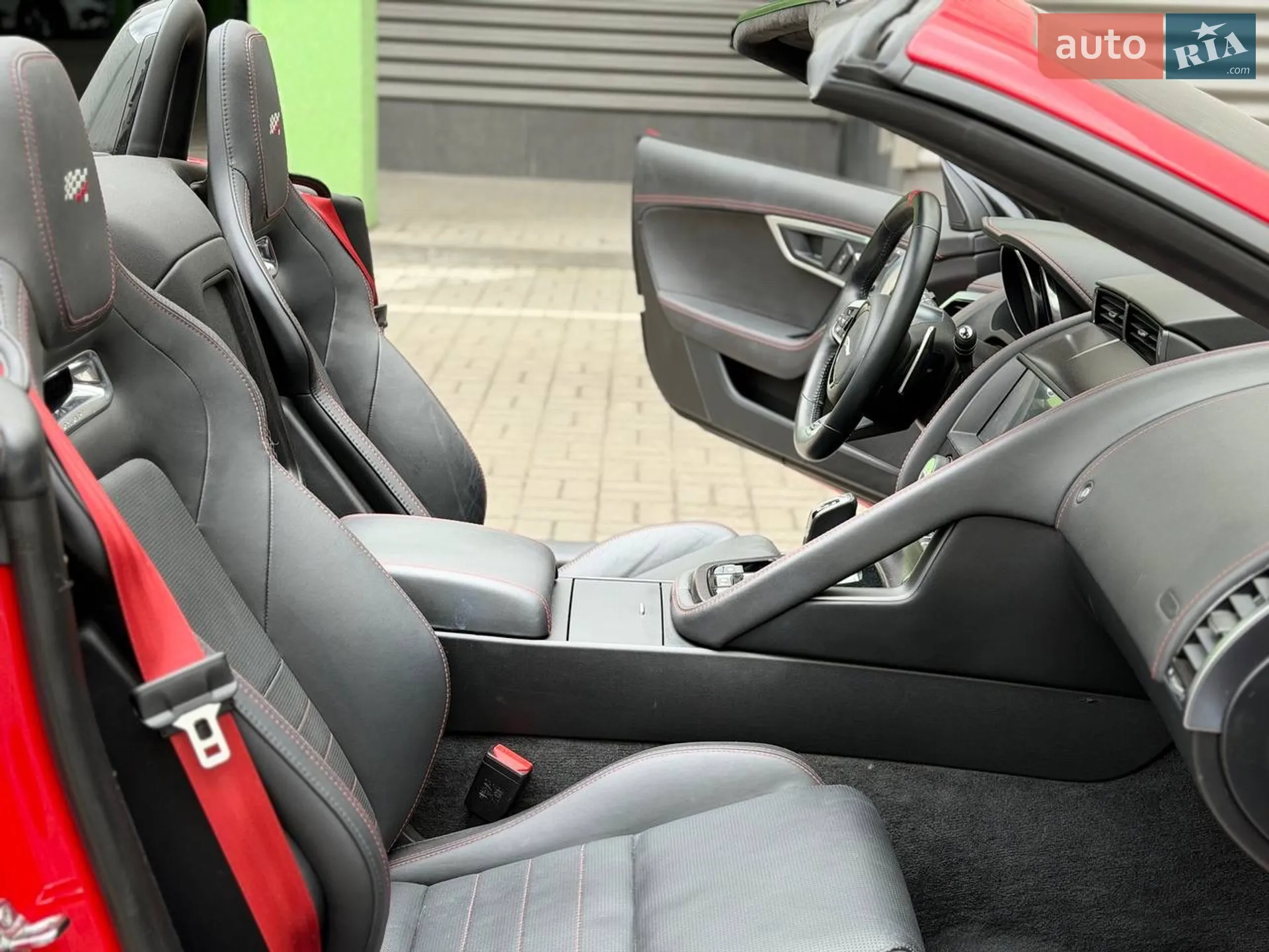 2019 Jaguar F-Type - мініатюра 15