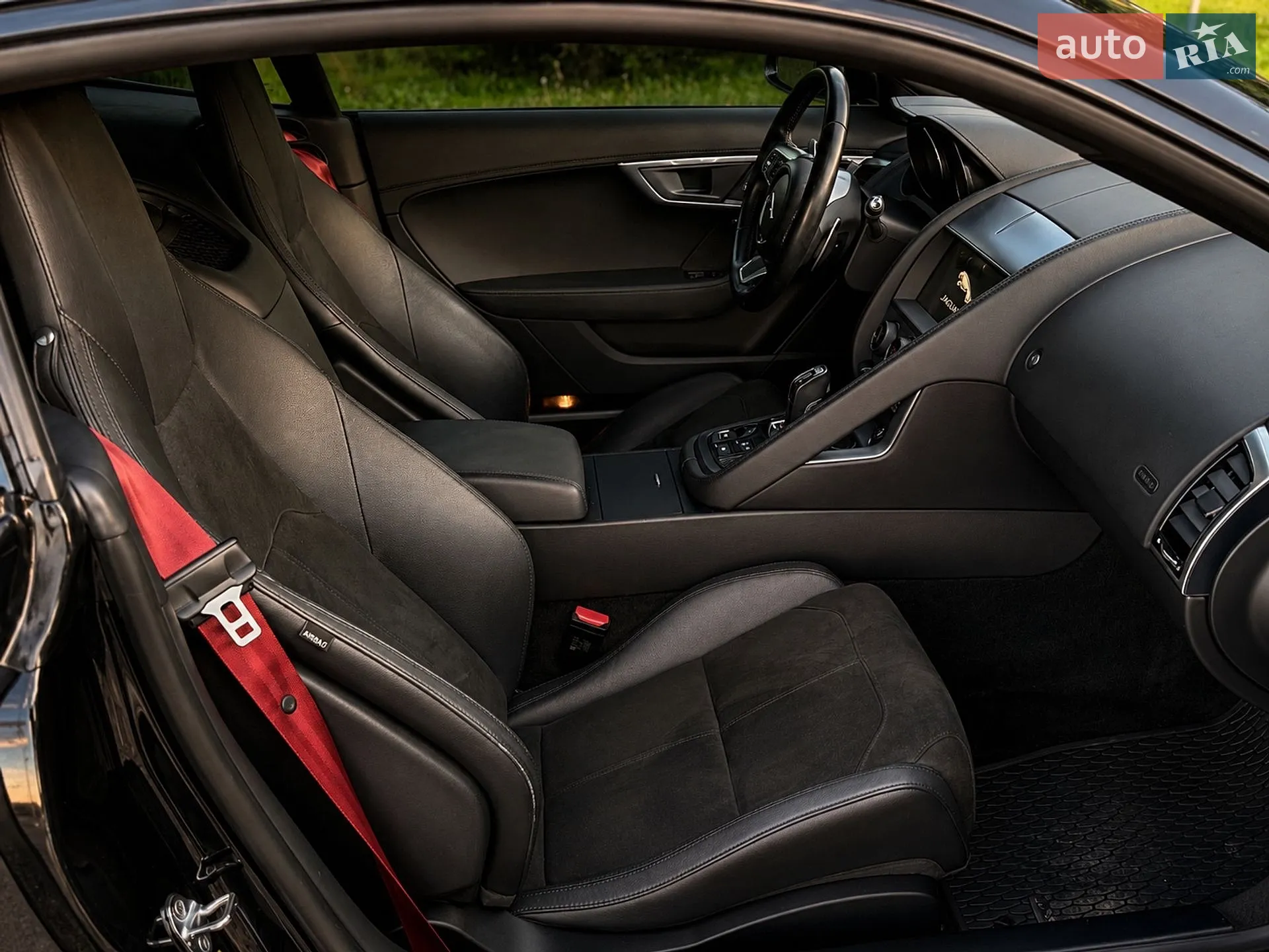2018 Jaguar F-Type - мініатюра 13