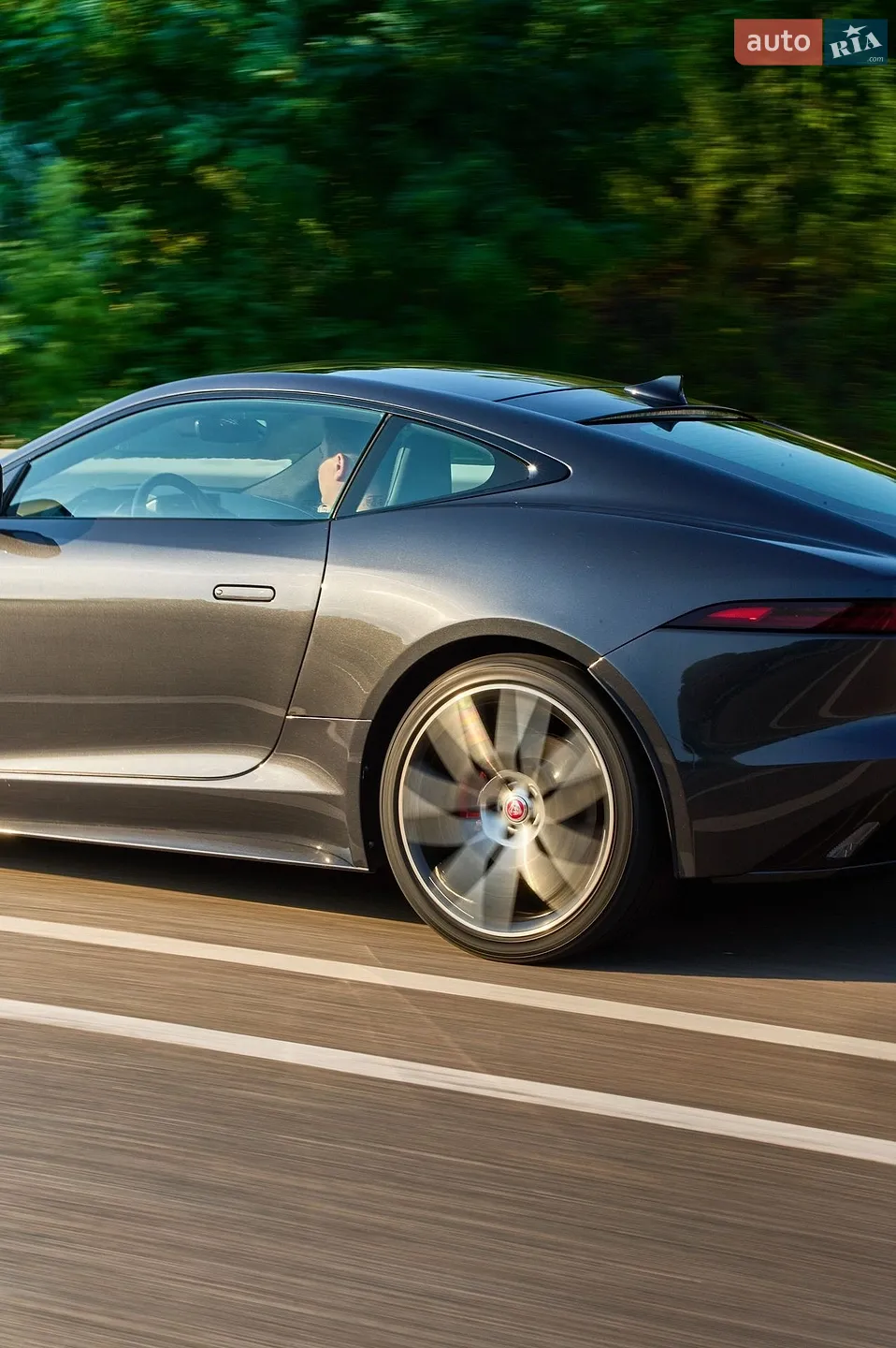 2019 Jaguar F-Type - мініатюра 9