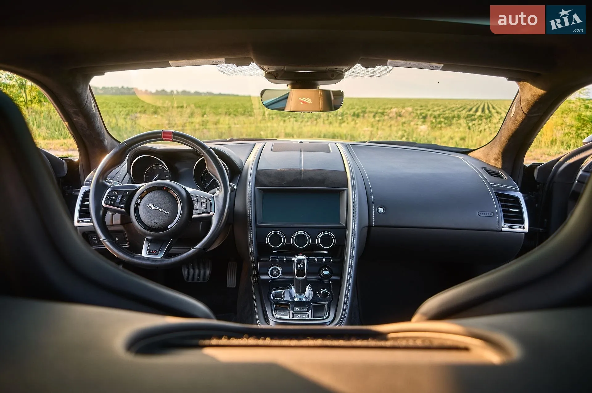 2019 Jaguar F-Type - мініатюра 30