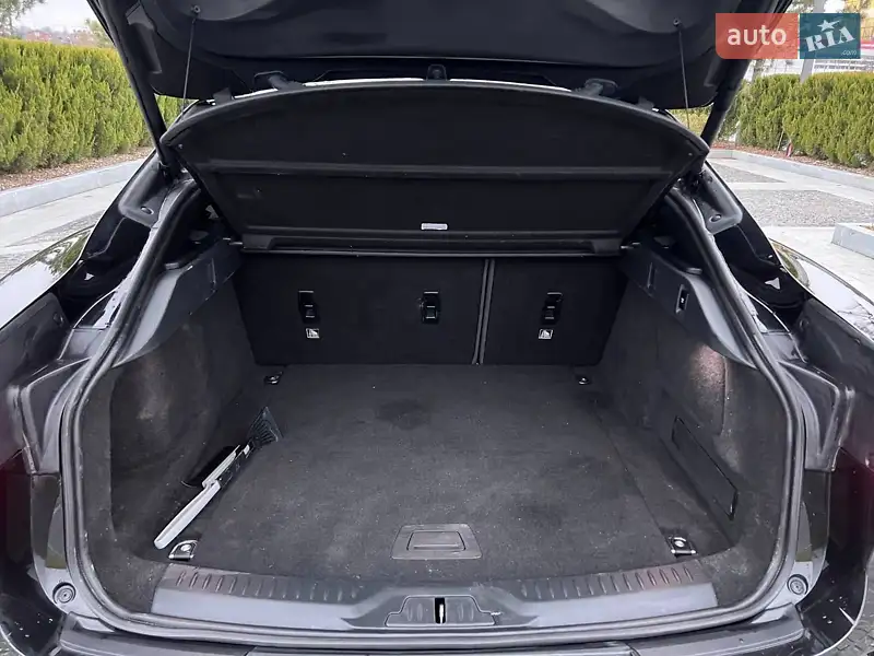Jaguar I-Pace 2018 VIN SADHA2B17K1F68137 фото оголошення 17 з 47