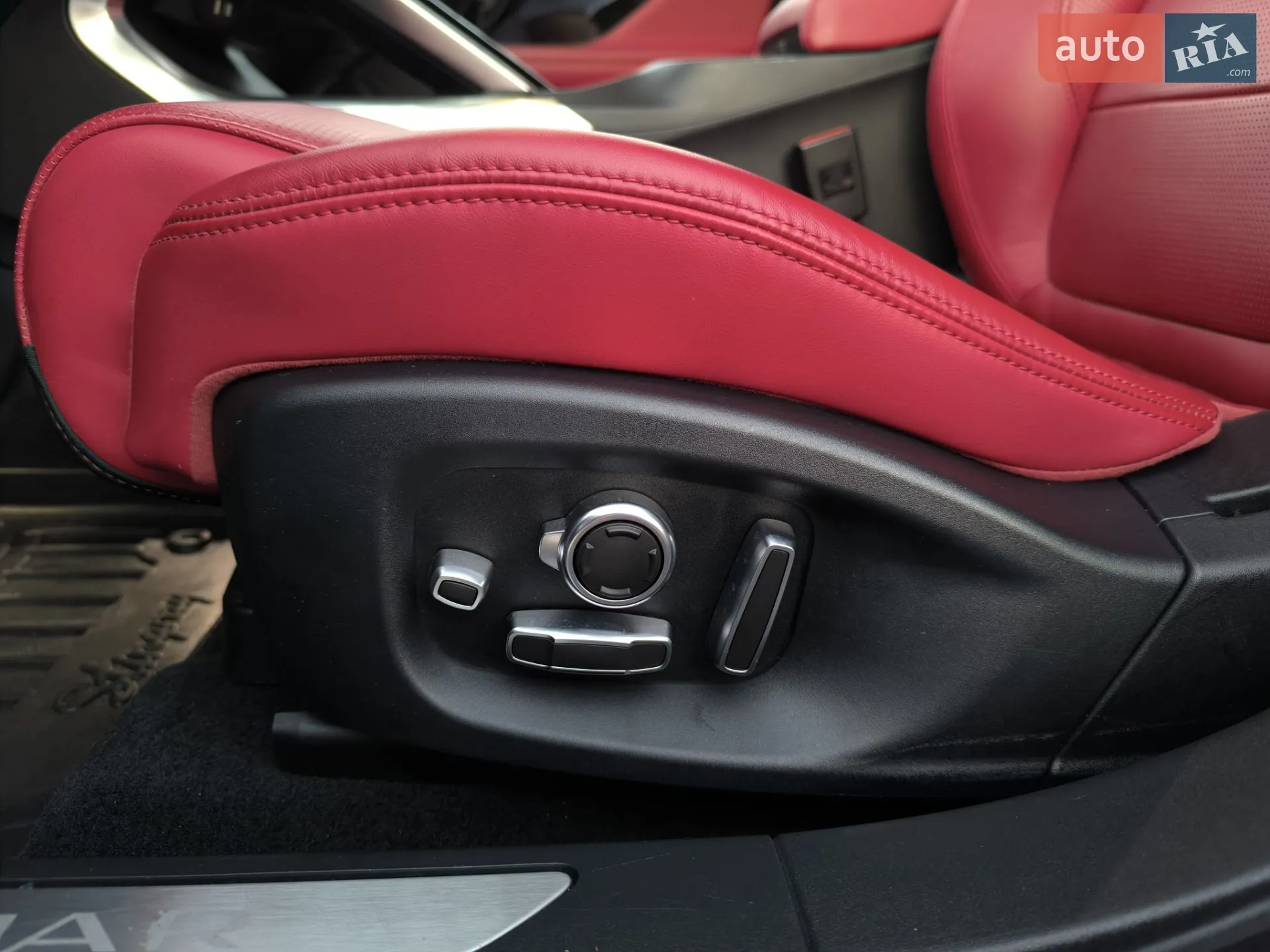2019 Jaguar I-Pace - мініатюра 25