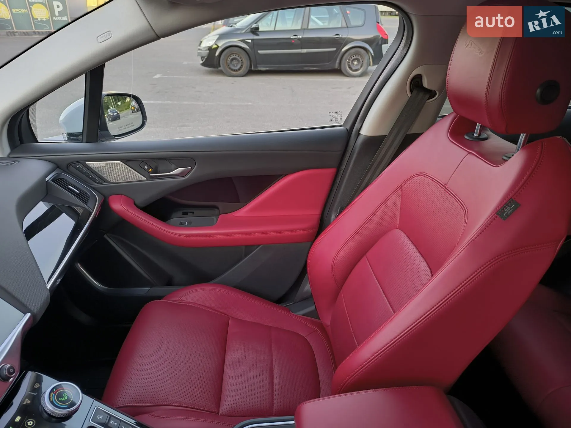2019 Jaguar I-Pace - мініатюра 28
