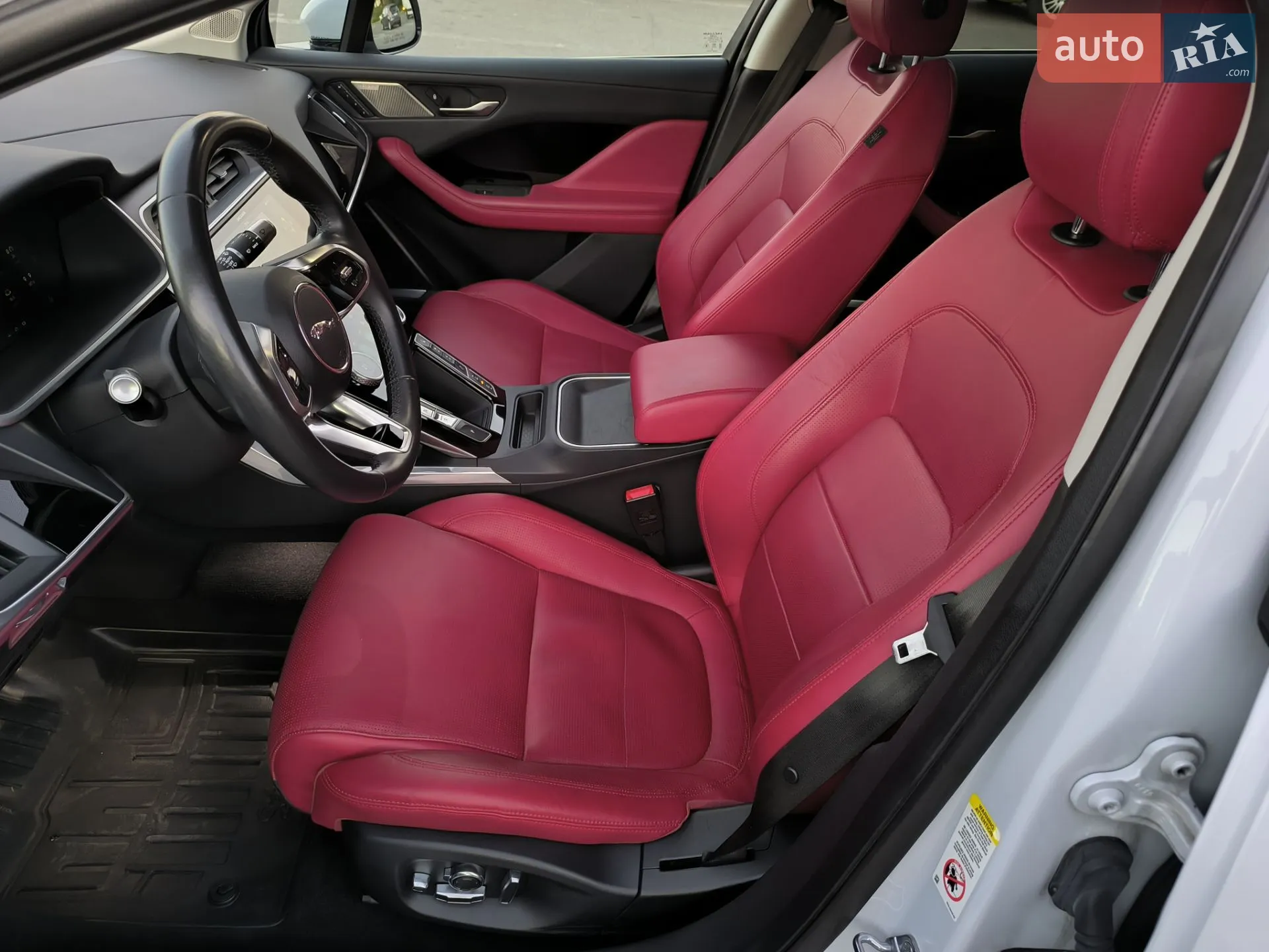 2019 Jaguar I-Pace - мініатюра 26