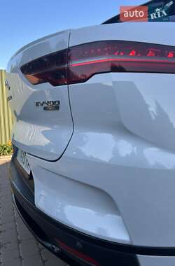 Внедорожник / Кроссовер Jaguar I-Pace 2018 в 