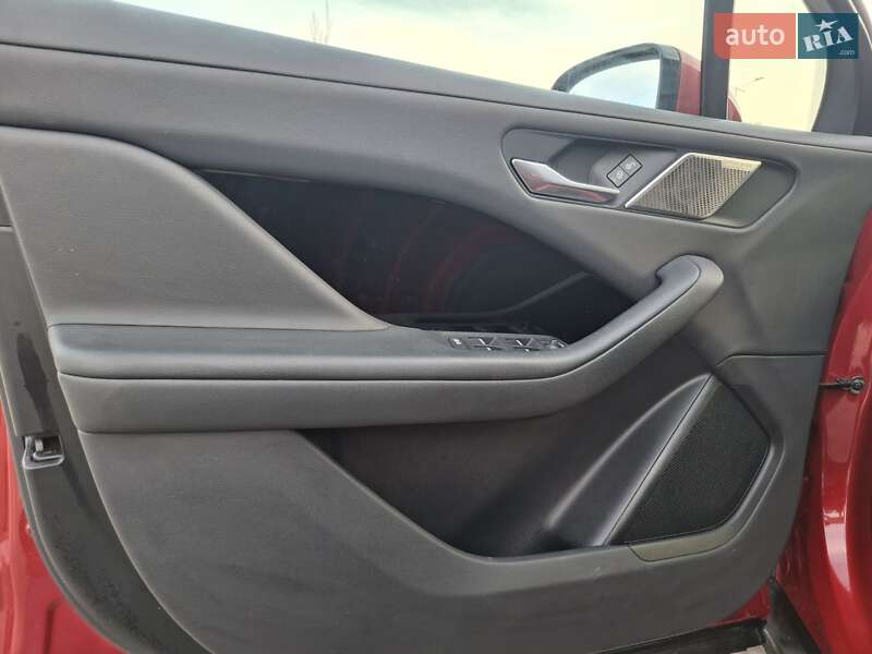 Позашляховик / Кросовер Jaguar I-Pace 2018 в Мостиській