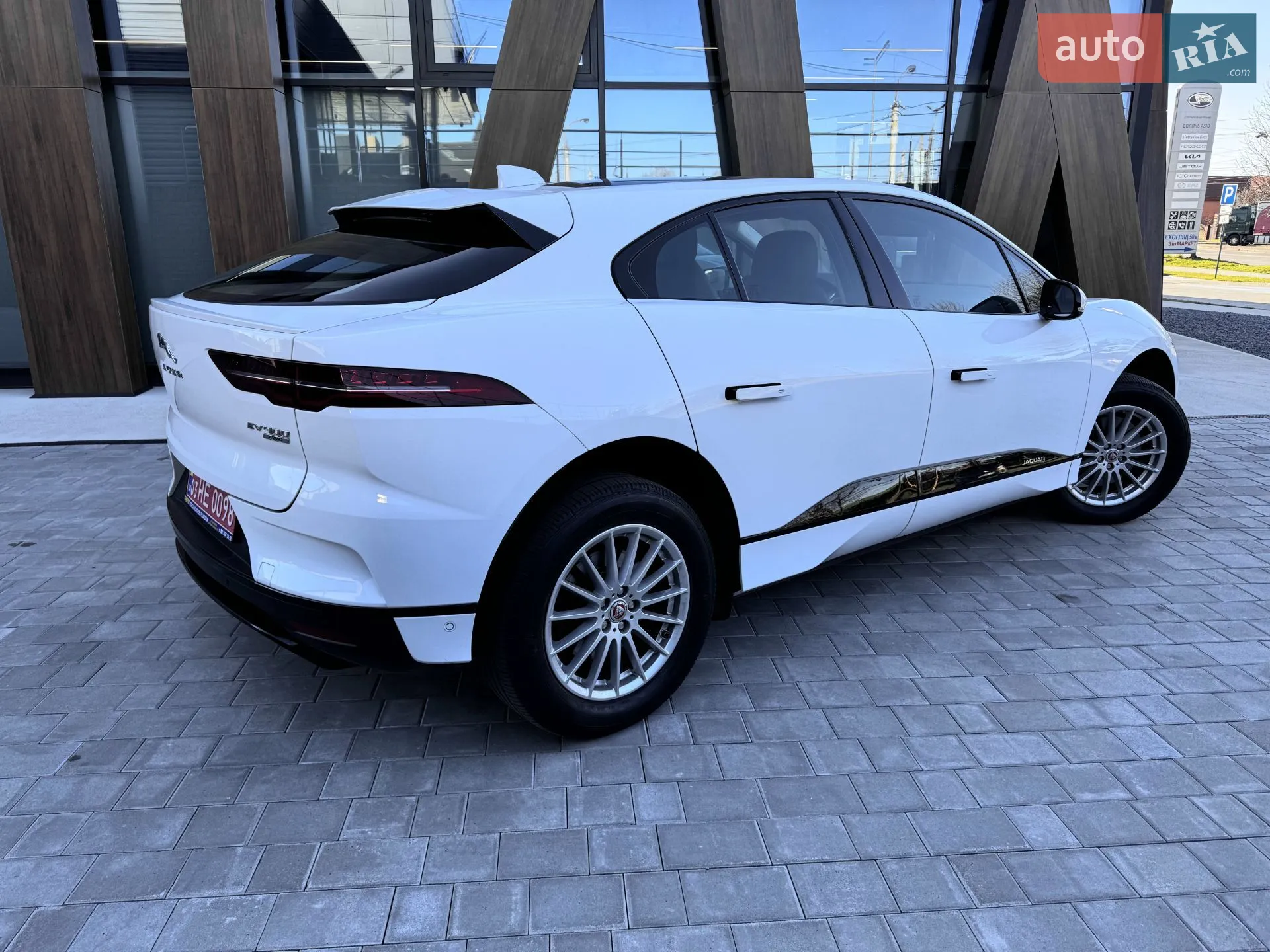 2019 Jaguar I-Pace - мініатюра 11