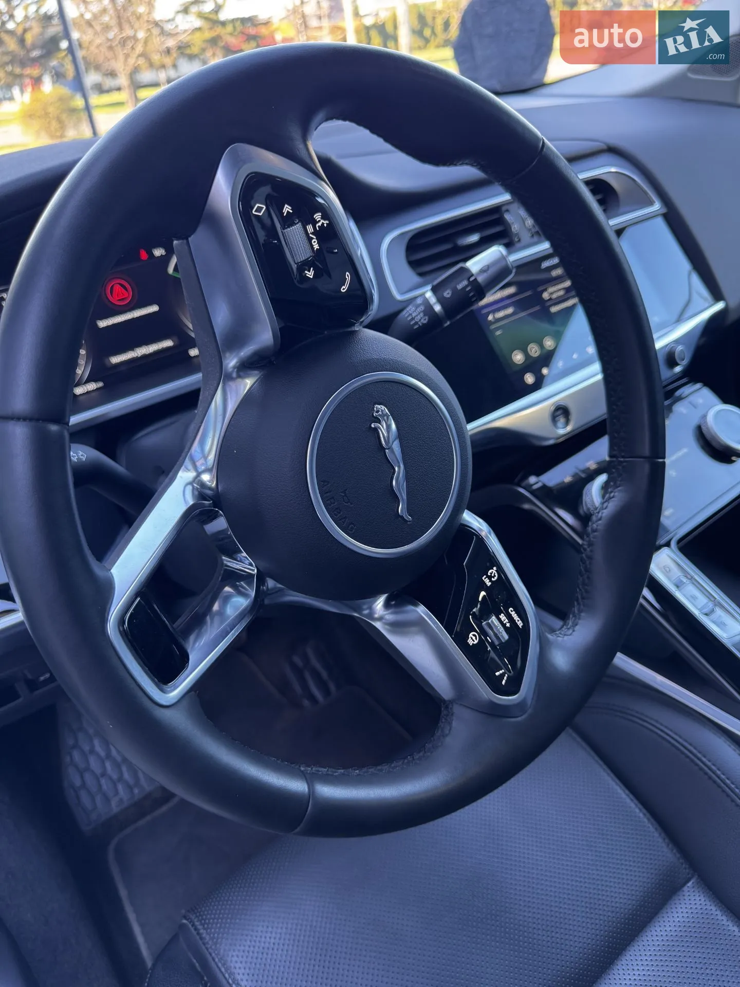2019 Jaguar I-Pace - мініатюра 30