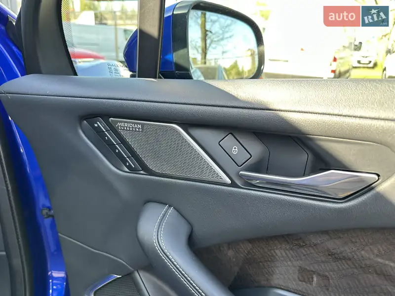 Внедорожник / Кроссовер Jaguar I-Pace 2018 в 