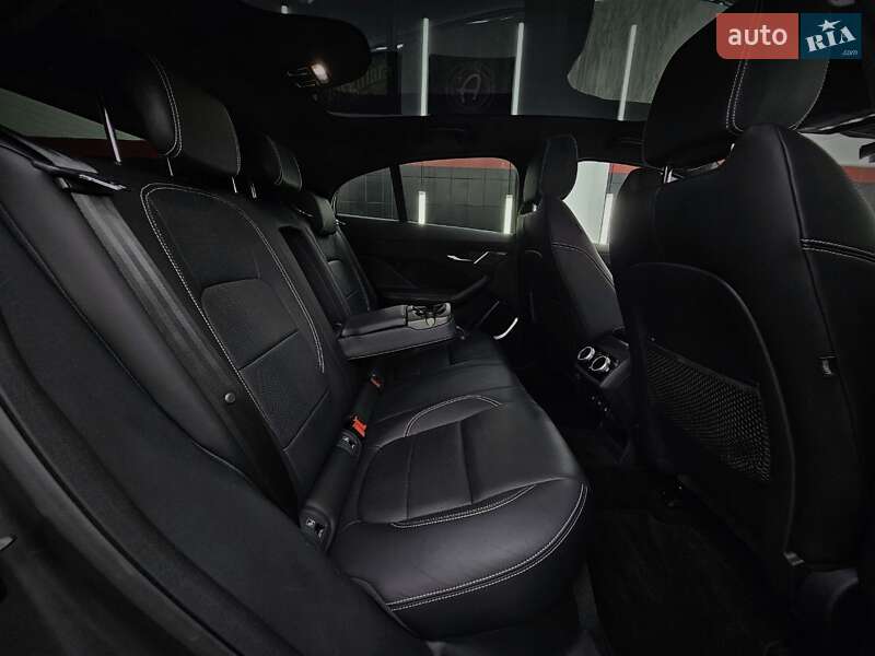 Позашляховик / Кросовер Jaguar I-Pace 2018 в Чернівцях