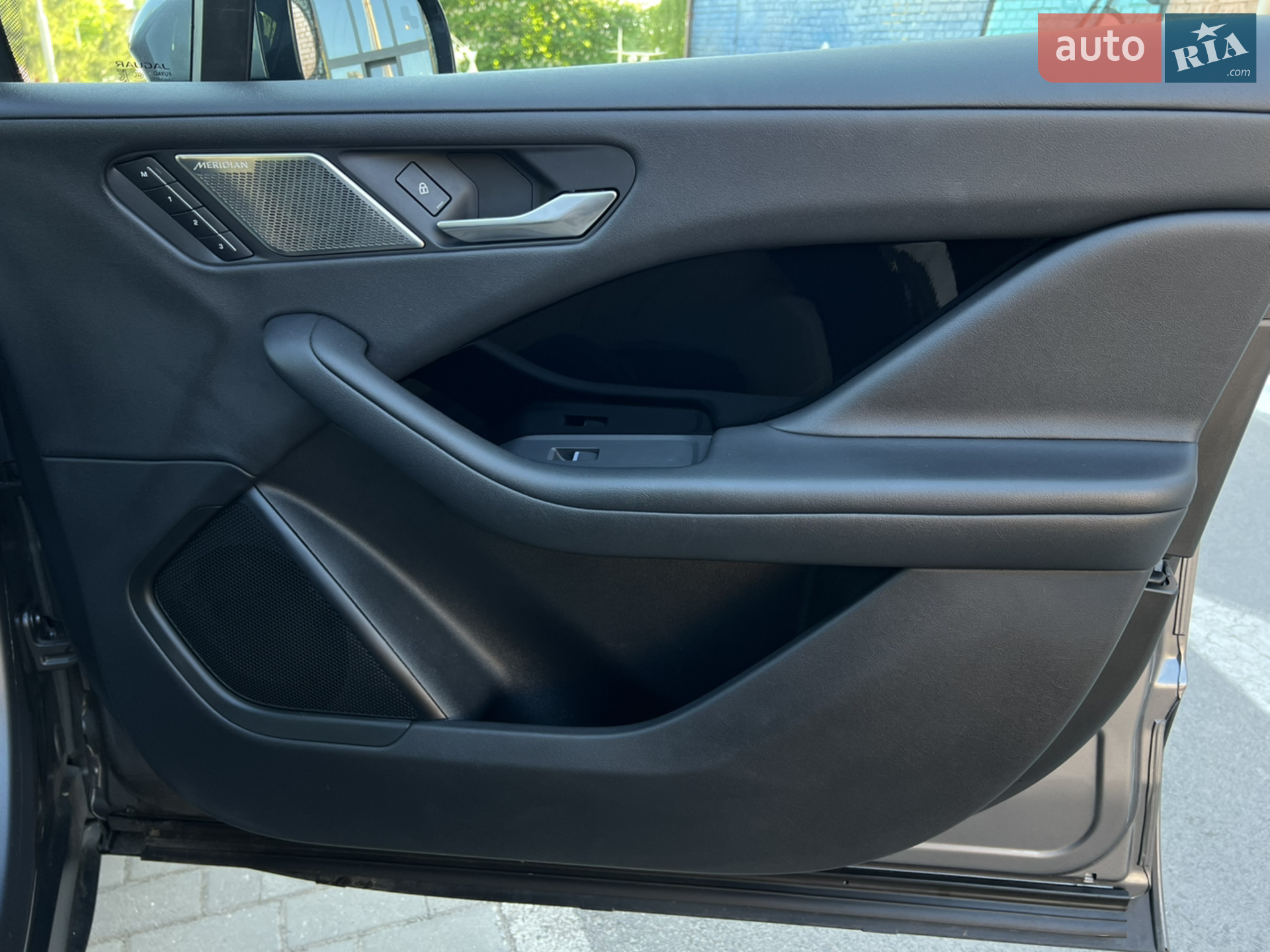 2020 Jaguar I-Pace - мініатюра 16