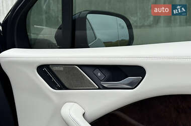 Позашляховик / Кросовер Jaguar I-Pace 2021 в 