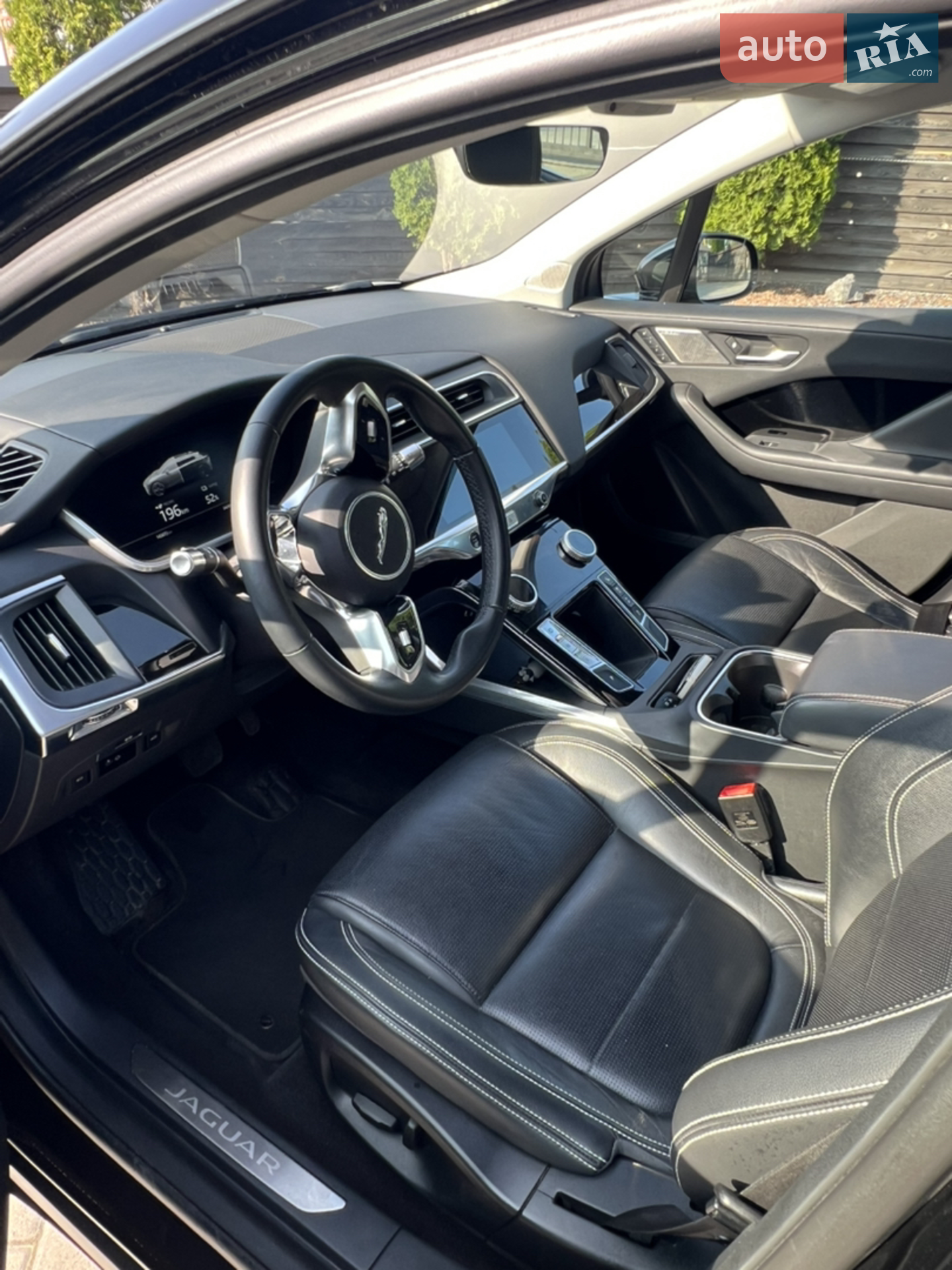 2019 Jaguar I-Pace - мініатюра 10