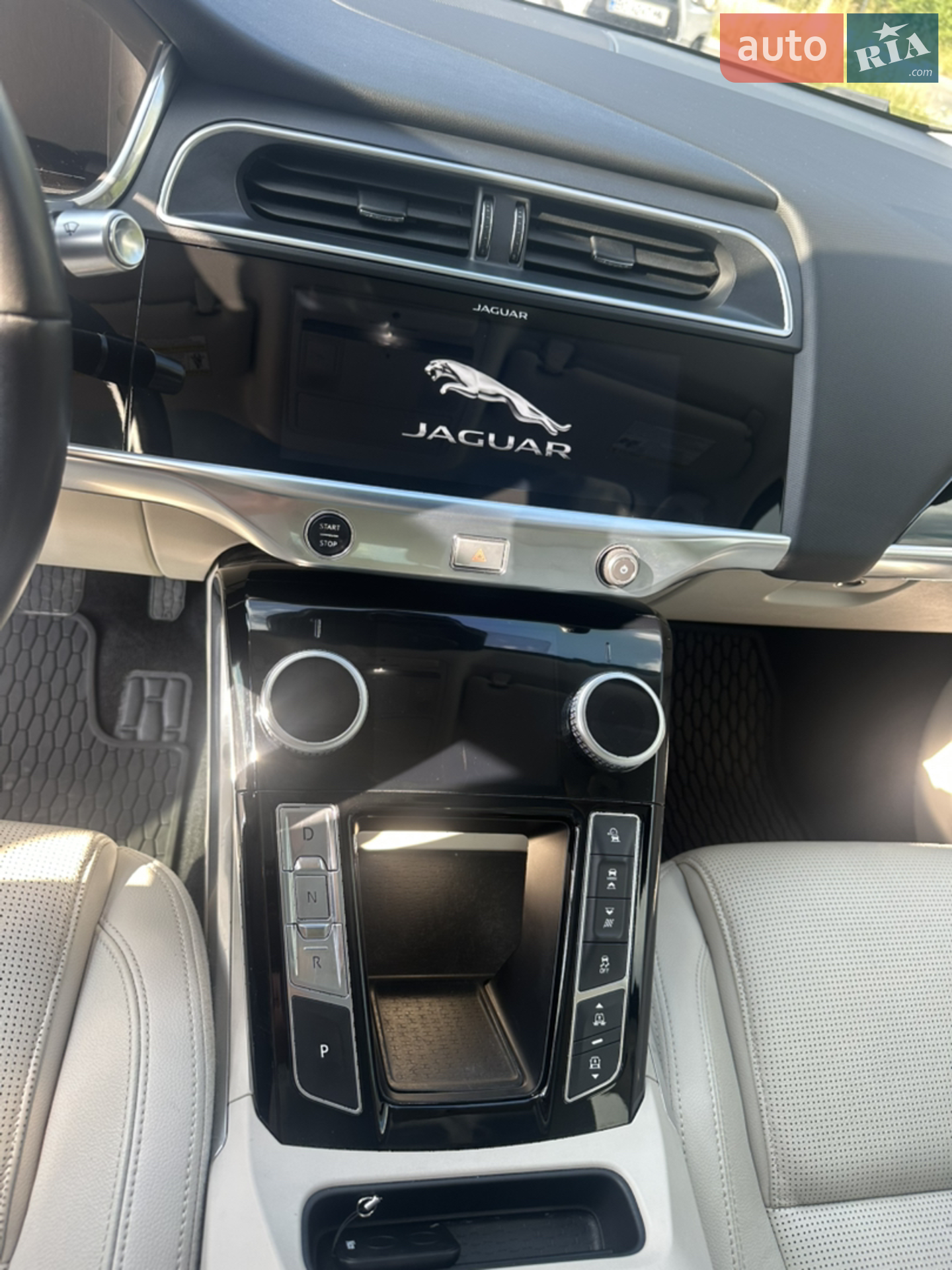 2019 Jaguar I-Pace - мініатюра 10