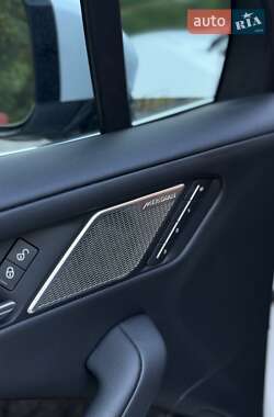Внедорожник / Кроссовер Jaguar I-Pace 2019 в 