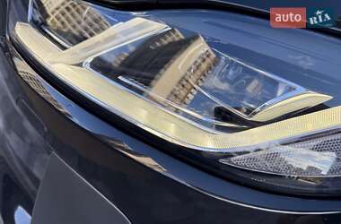 Внедорожник / Кроссовер Jaguar I-Pace 2023 в 