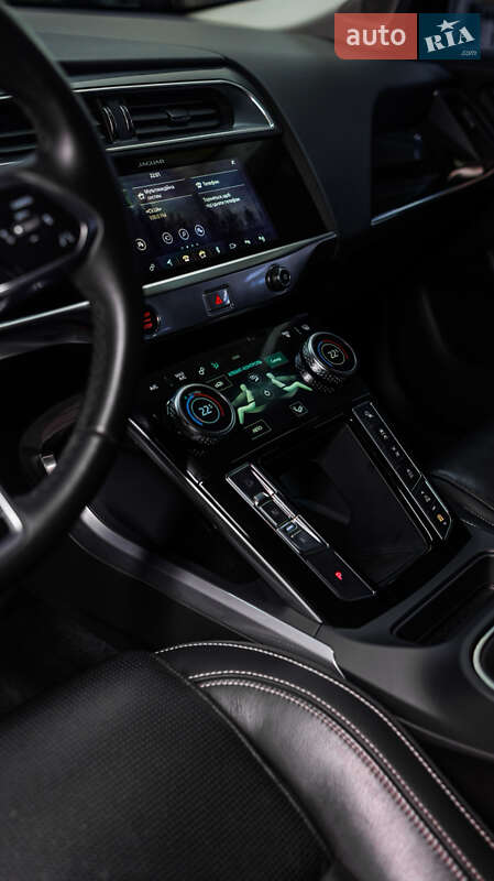 Позашляховик / Кросовер Jaguar I-Pace 2019 в Чернівцях