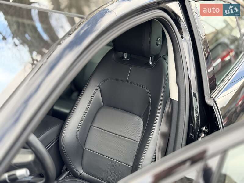 Позашляховик / Кросовер Jaguar I-Pace 2019 в Києві
