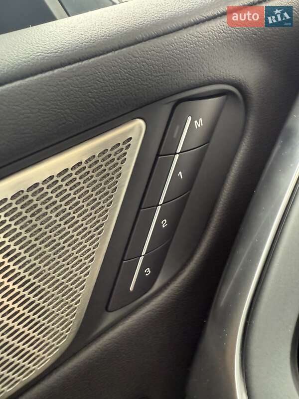 Внедорожник / Кроссовер Jaguar I-Pace 2023 в Киеве фото 56 Внедорожник / Кроссовер Jaguar I-Pace 2023 в Киеве