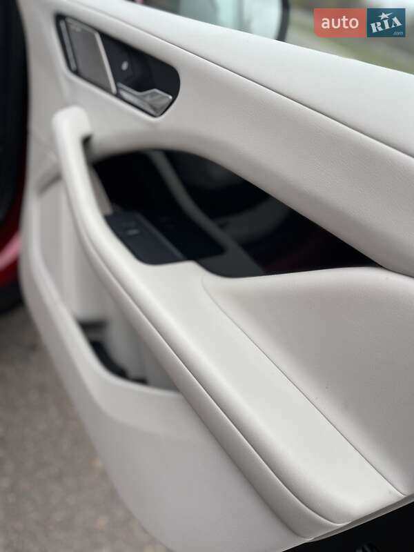 Позашляховик / Кросовер Jaguar I-Pace 2018 в Кривому Розі фото 105 Позашляховик / Кросовер Jaguar I-Pace 2018 в Кривому Розі