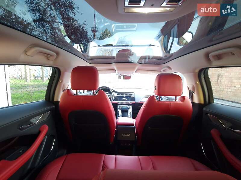 Позашляховик / Кросовер Jaguar I-Pace 2019 в Чернівцях