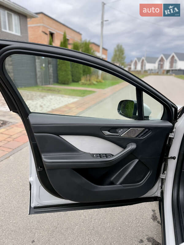 Позашляховик / Кросовер Jaguar I-Pace 2021 в Києві