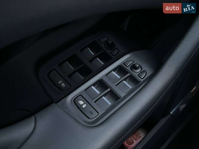 Внедорожник / Кроссовер Jaguar I-Pace 2018 в Киеве фото 16 Внедорожник / Кроссовер Jaguar I-Pace 2018 в Киеве