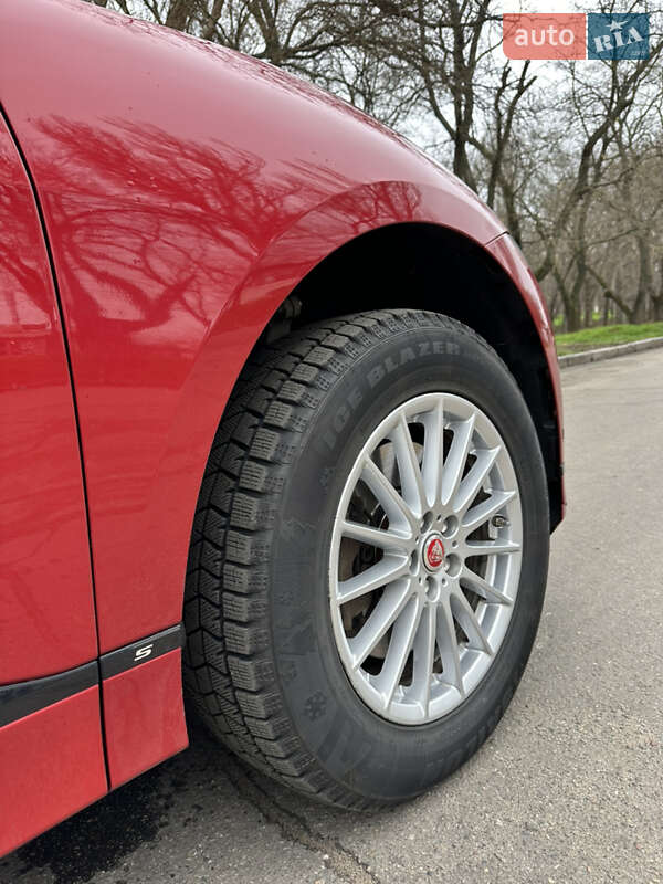 Внедорожник / Кроссовер Jaguar I-Pace 2019 в Николаеве фото 44 Внедорожник / Кроссовер Jaguar I-Pace 2019 в Николаеве