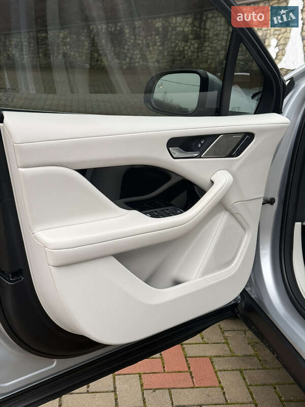 Позашляховик / Кросовер Jaguar I-Pace 2018 в Косові