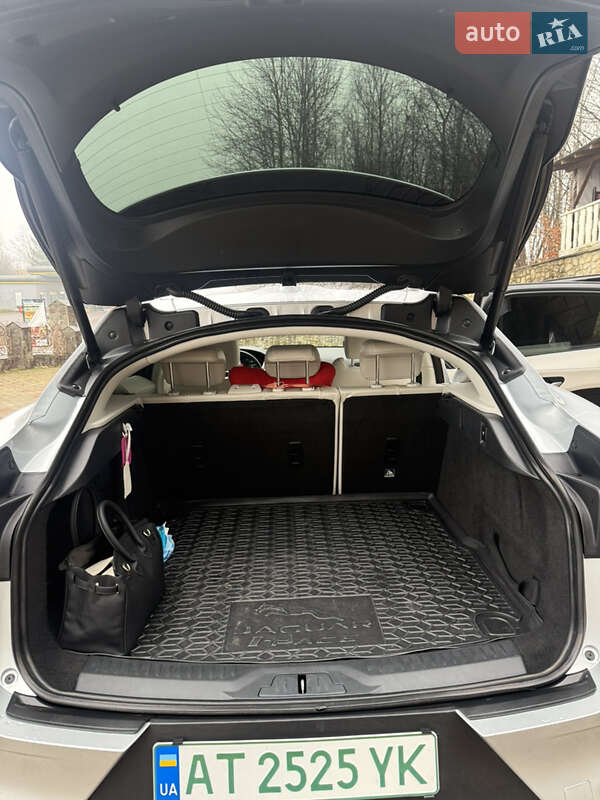 Позашляховик / Кросовер Jaguar I-Pace 2018 в Косові