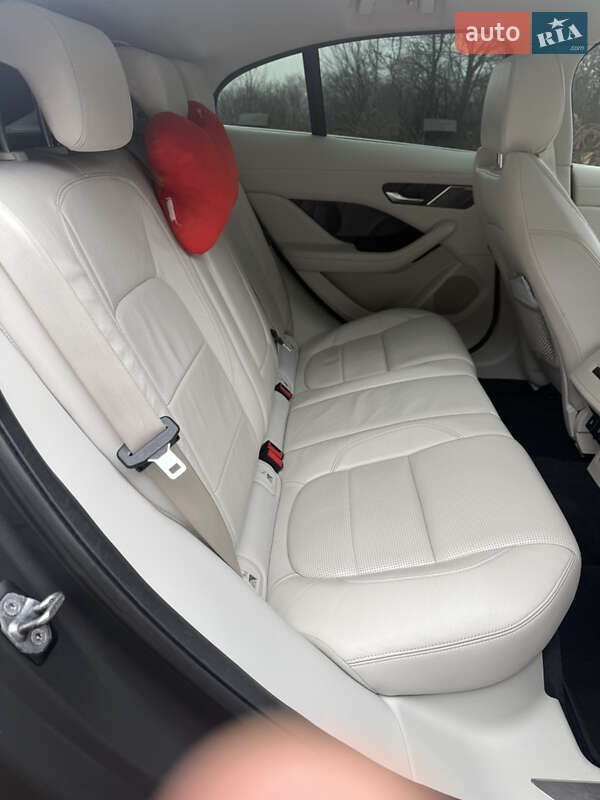 Позашляховик / Кросовер Jaguar I-Pace 2018 в Косові