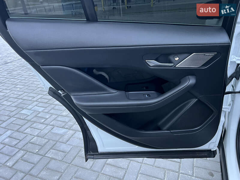 Позашляховик / Кросовер Jaguar I-Pace 2019 в Дніпрі