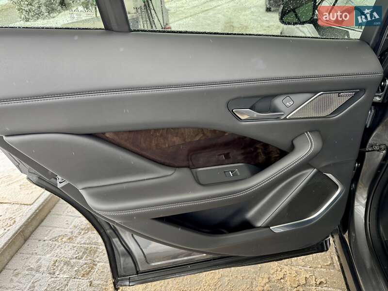 Позашляховик / Кросовер Jaguar I-Pace 2019 в Чернівцях