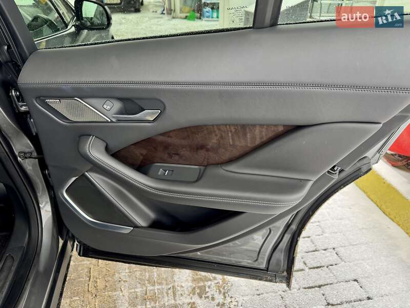 Позашляховик / Кросовер Jaguar I-Pace 2019 в Чернівцях