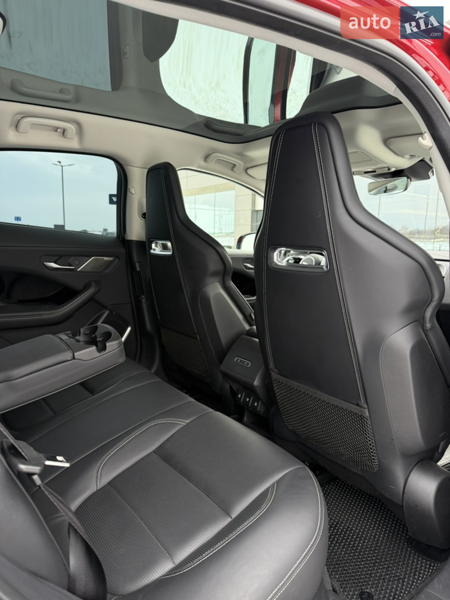 2019 Jaguar I-Pace - мініатюра 31