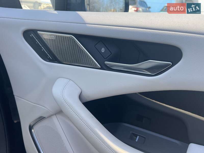 Внедорожник / Кроссовер Jaguar I-Pace 2019 в Львове фото 26 Внедорожник / Кроссовер Jaguar I-Pace 2019 в Львове