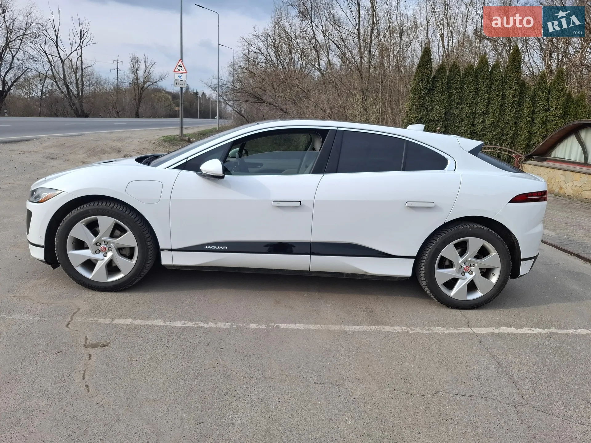 2019 Jaguar I-Pace - мініатюра 4