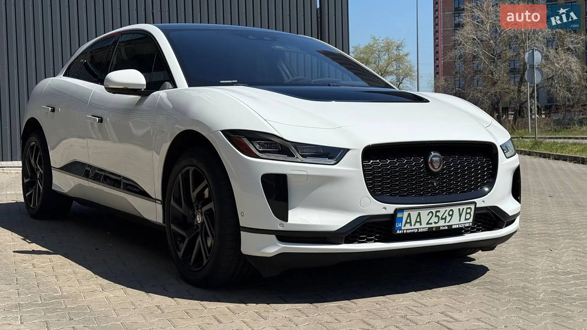 2019 Jaguar I-Pace - мініатюра 3