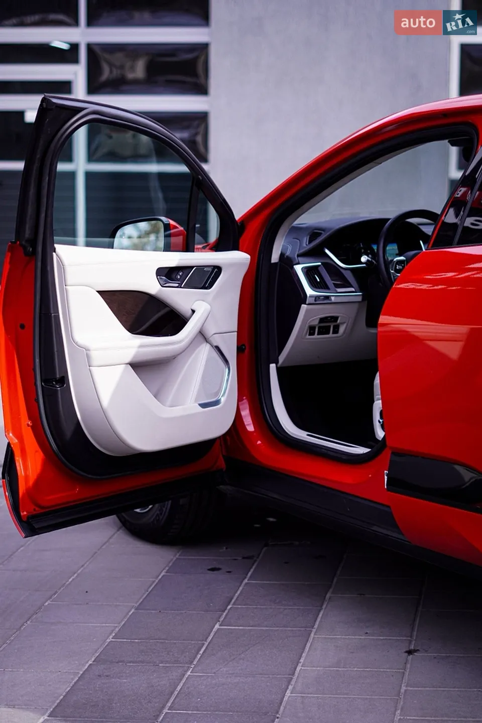 2019 Jaguar I-Pace - мініатюра 12