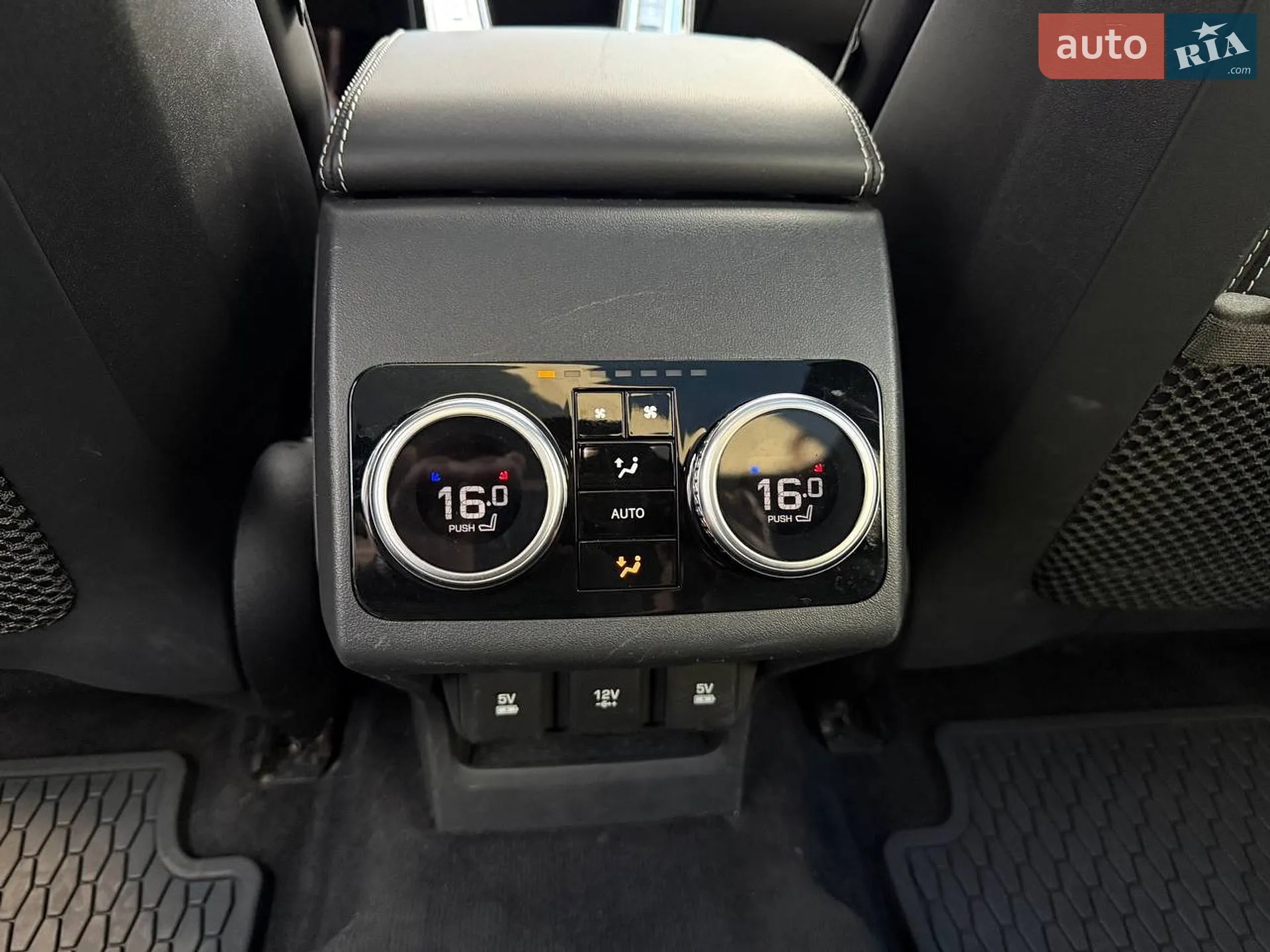 2019 Jaguar I-Pace - мініатюра 23