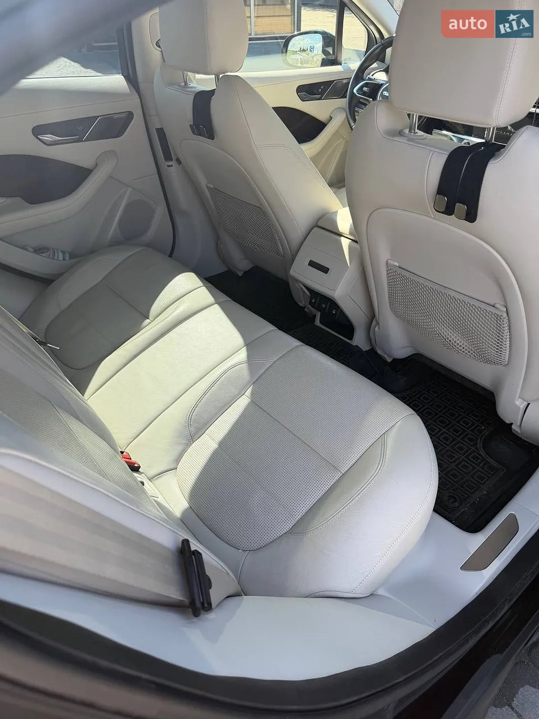 2019 Jaguar I-Pace - мініатюра 18