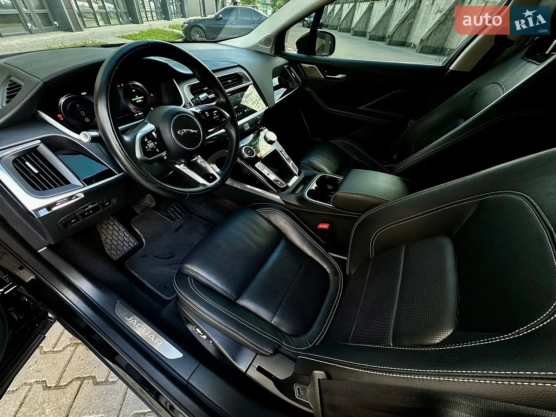 2020 Jaguar I-Pace - мініатюра 16