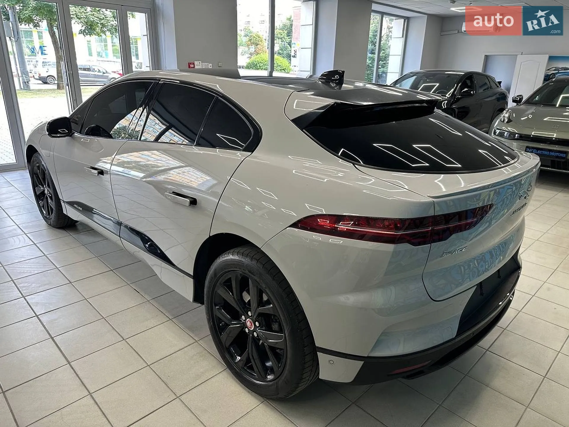 2019 Jaguar I-Pace - мініатюра 4